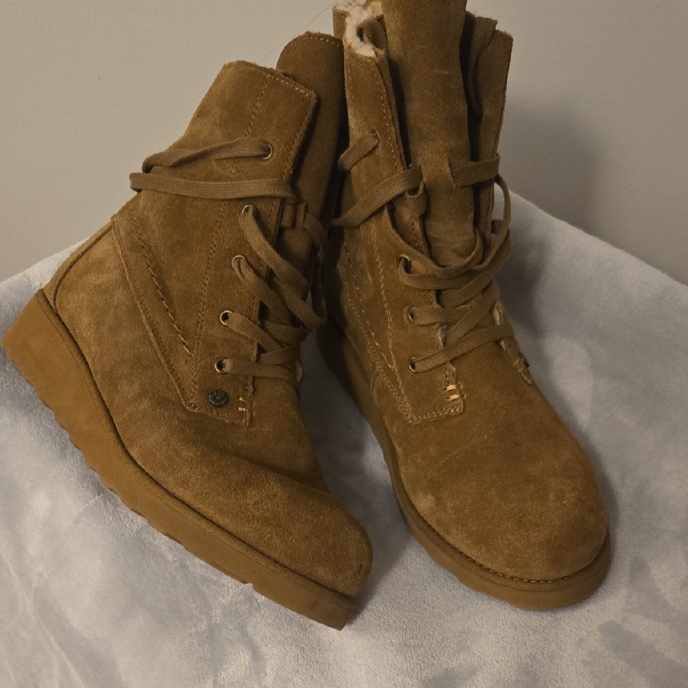 BEARPAW Women's Suede Lace Up Boots